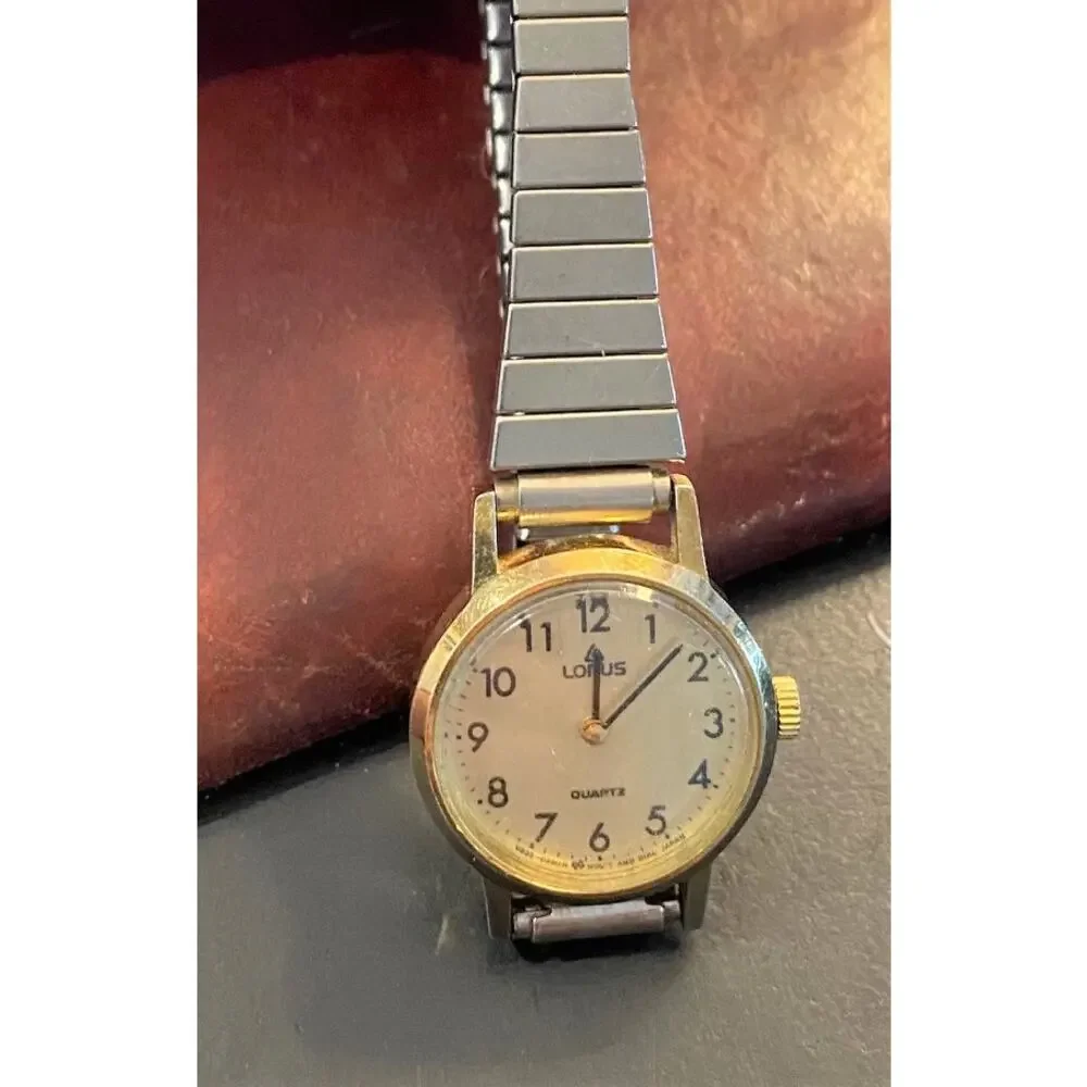 Woman's VTG Lorus Watch, Expanding Band, Gold Tone